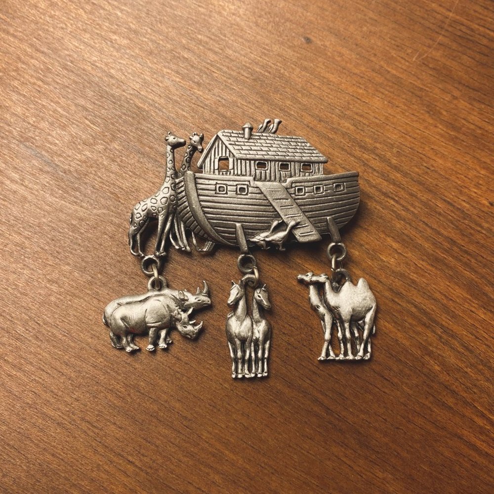 Vintage JJ Jonette Jewelry Pewter Tone Noah's Ark Bible Boat Animal Brooch Pin - Picture 2 of 8
